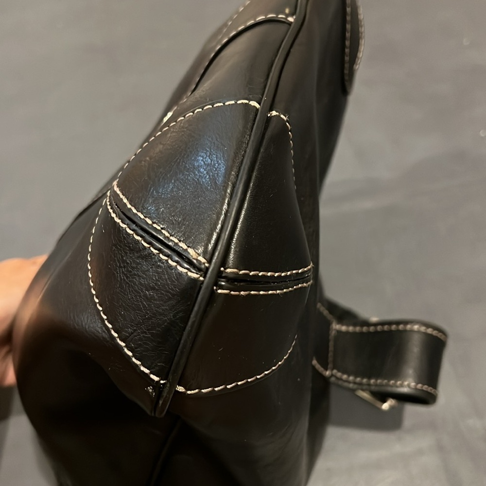 Michael Kors Hutton Black Leather Hobo Bag - Picture 7 of 15